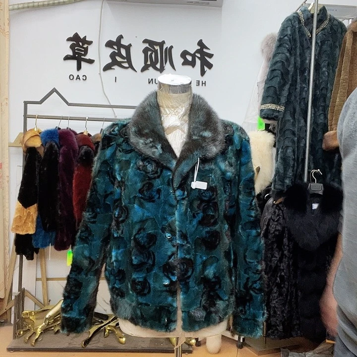 迷****）商场断码拼貂衣服