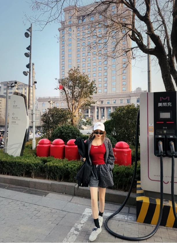 松紧腰条纹休闲短裤