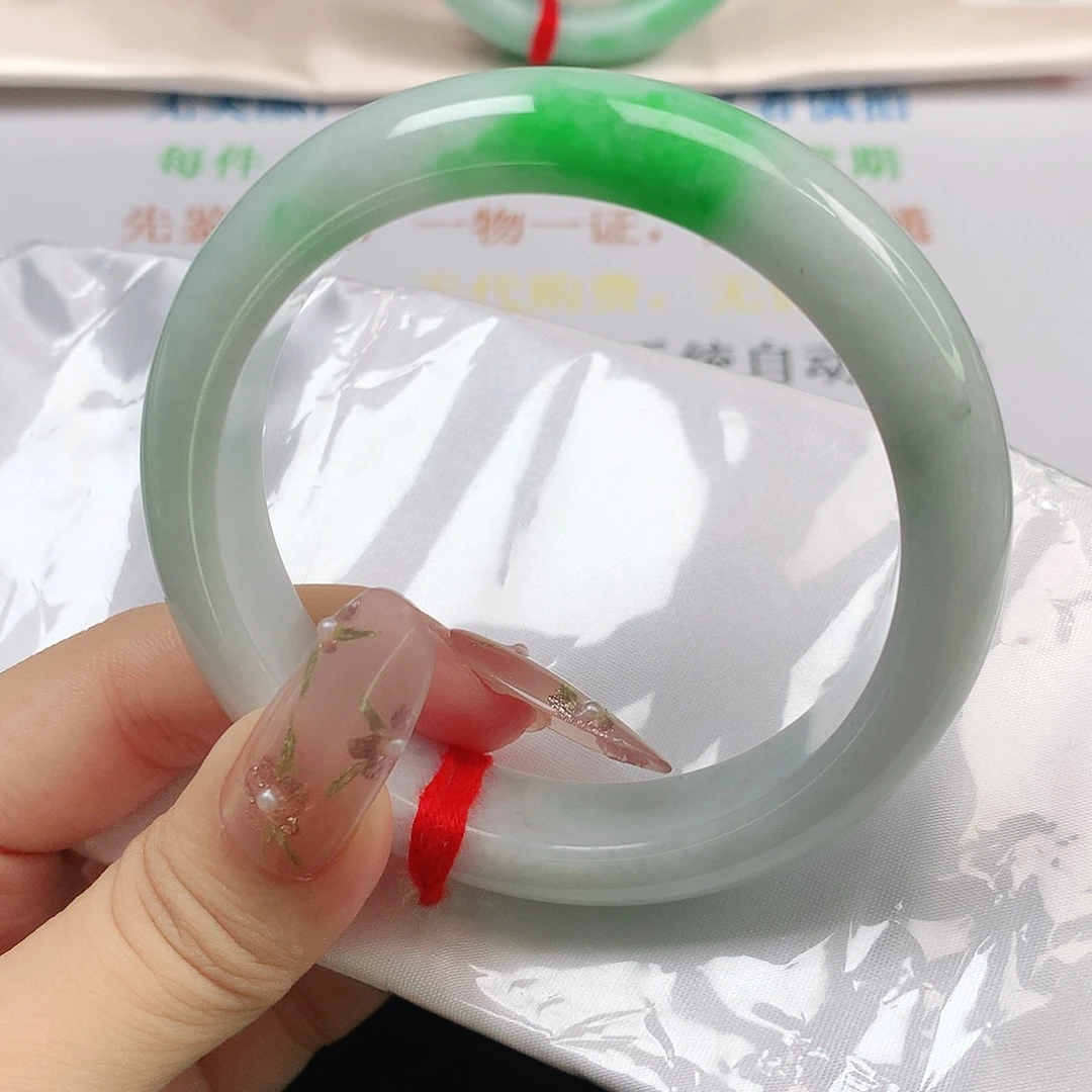 翡翠未镶嵌手镯1554