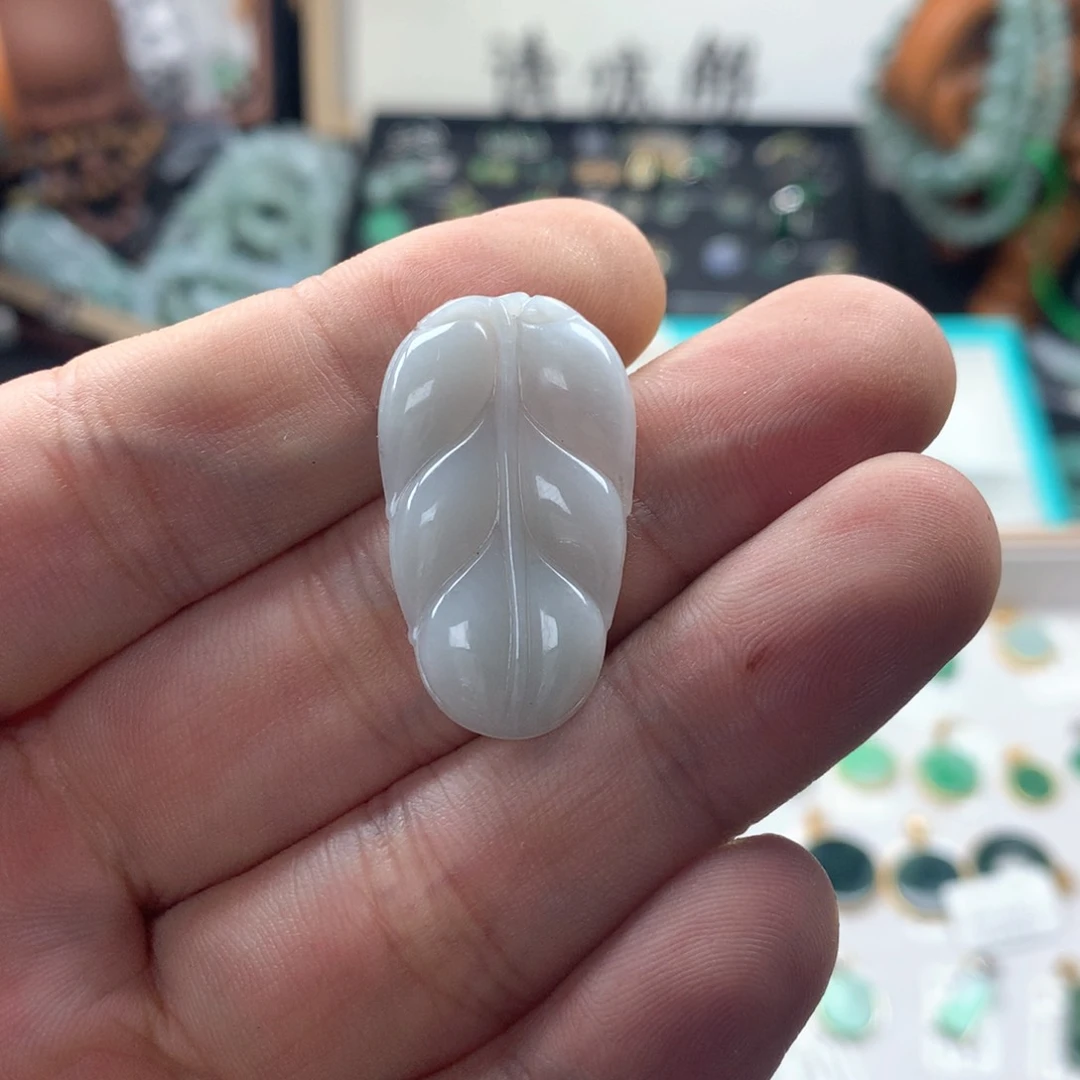 颈饰未镶嵌翡翠1111
