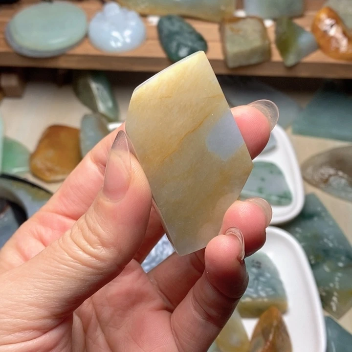 翡翠未镶嵌颈饰天然