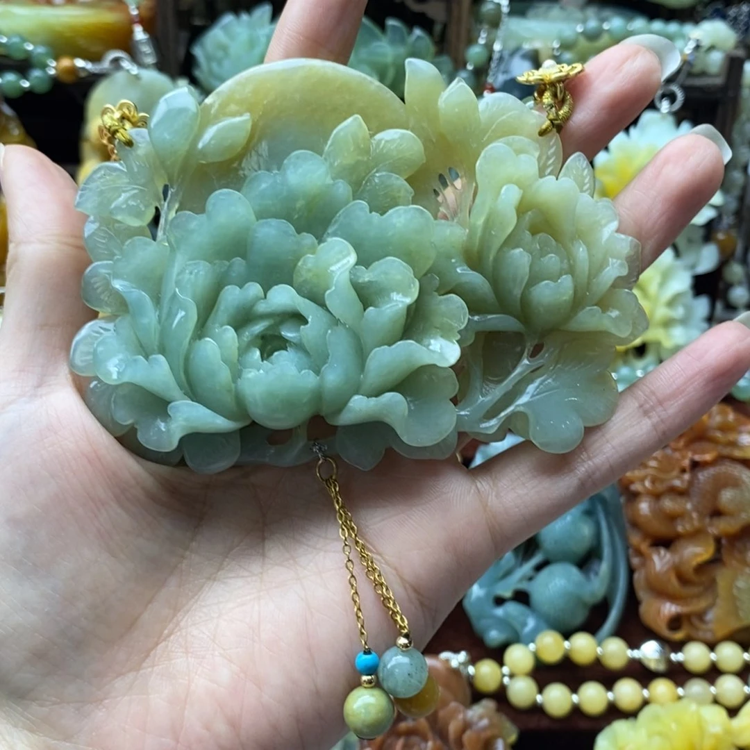 蛇纹石玉颈饰未镶嵌篱*