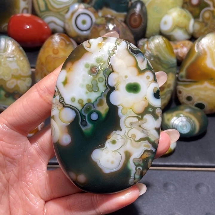 【闪购商品】未镶嵌玛瑙/玉髓珠宝奇石o o
