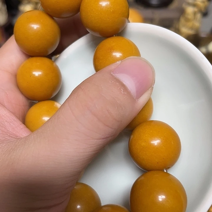 瓷片精致雕刻工艺品