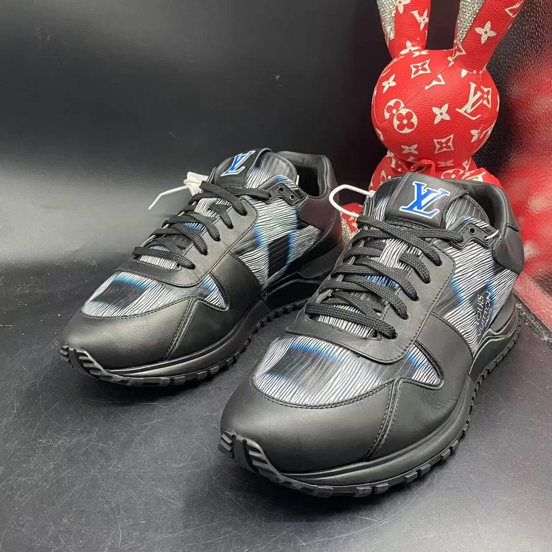 95新 LouisVuitton/路易威登 【聚星优选】黑棋盘运动鞋41码kke141