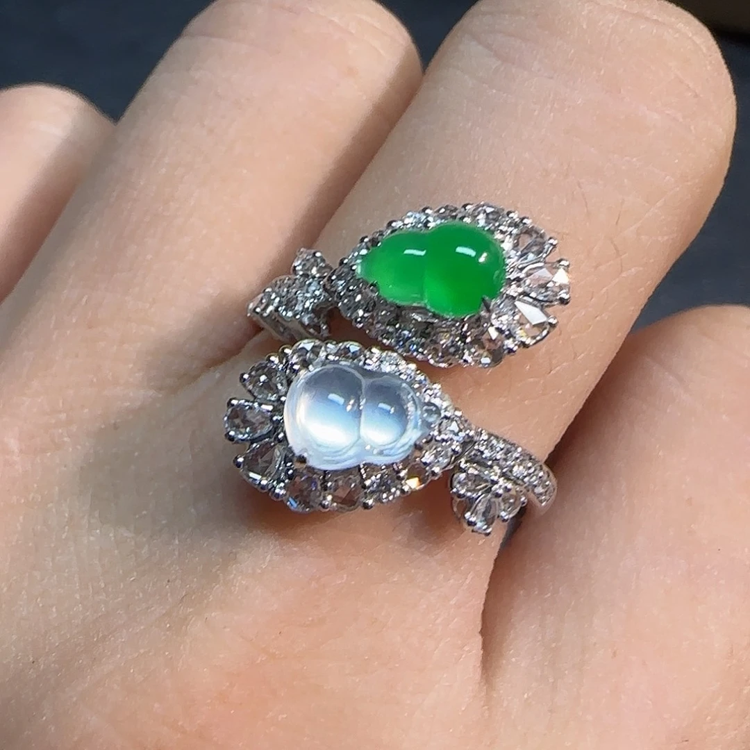 翡翠18K金镶嵌戒指葫芦设计款