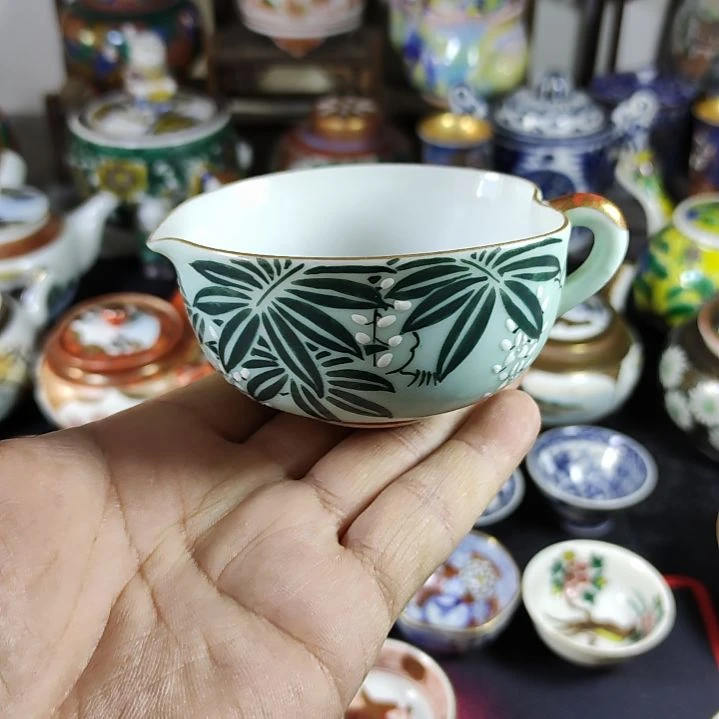 杯30包邮，偏远地区不包邮，中古品不保全新。