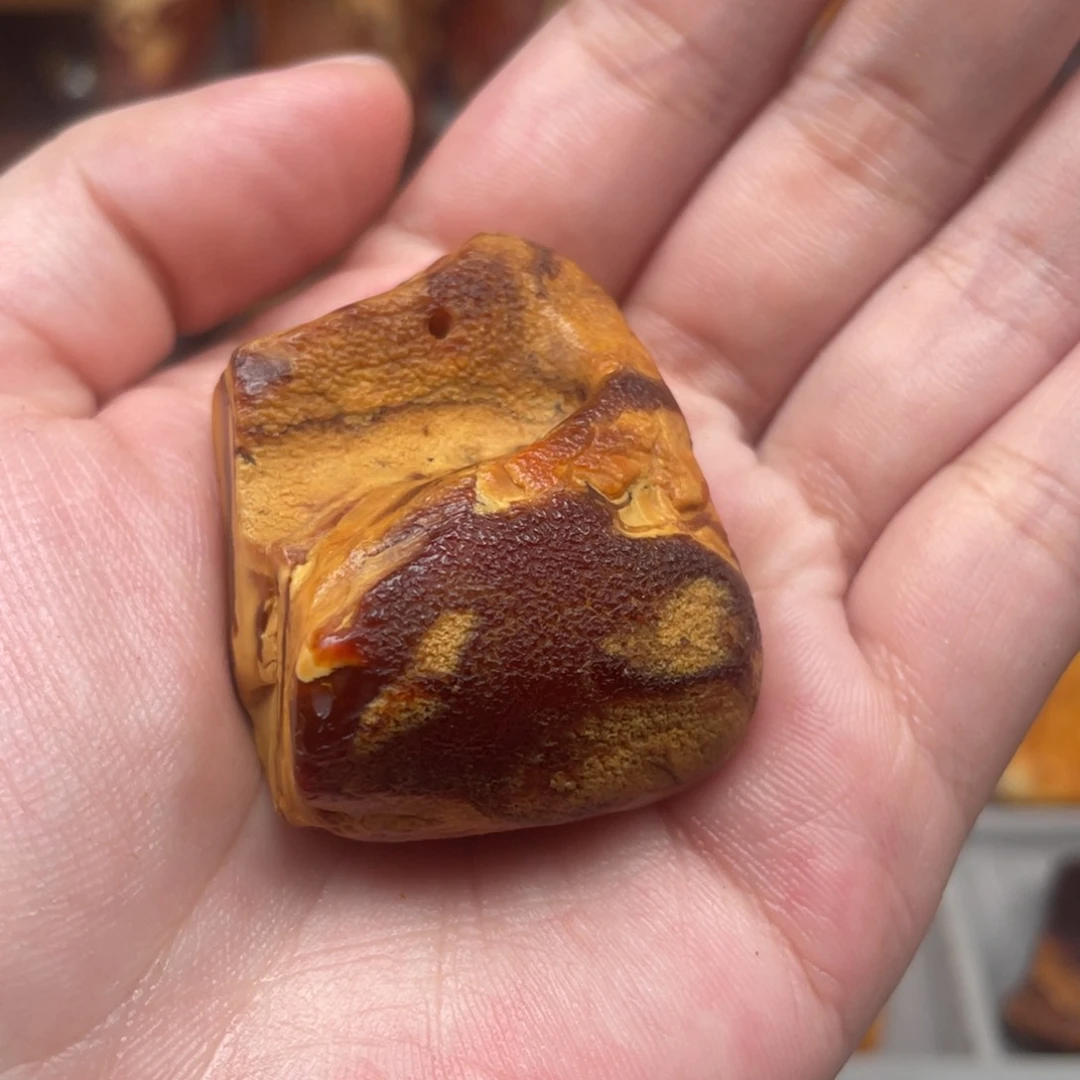 未镶嵌蜜蜡珠宝奇石