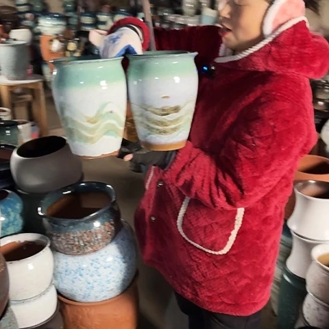 口17高23瑕疵两个。