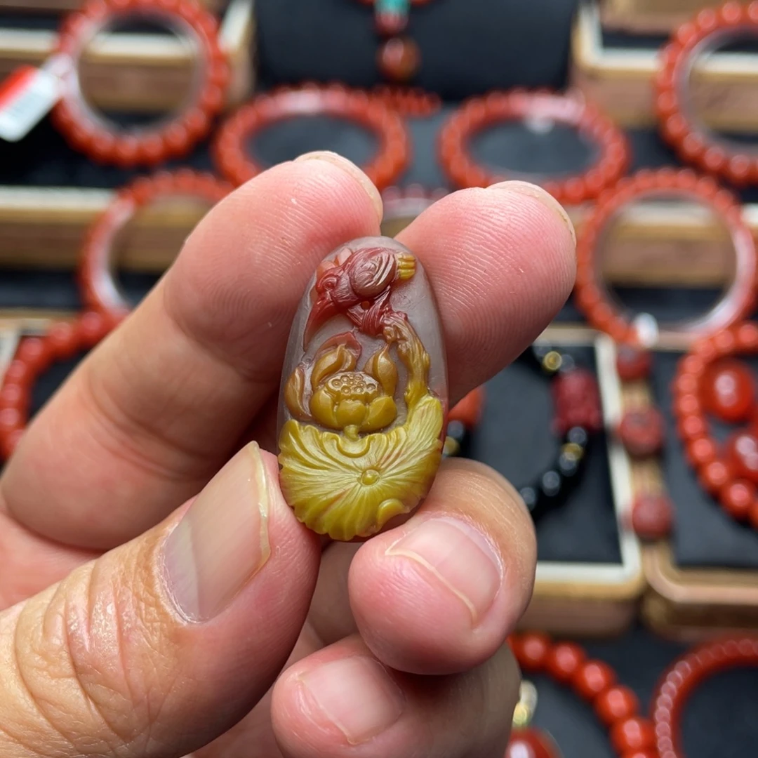南红玛瑙未镶嵌颈饰