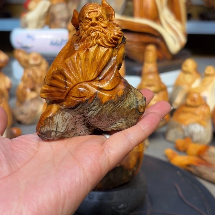 柏木太行崖柏钟馗摆件