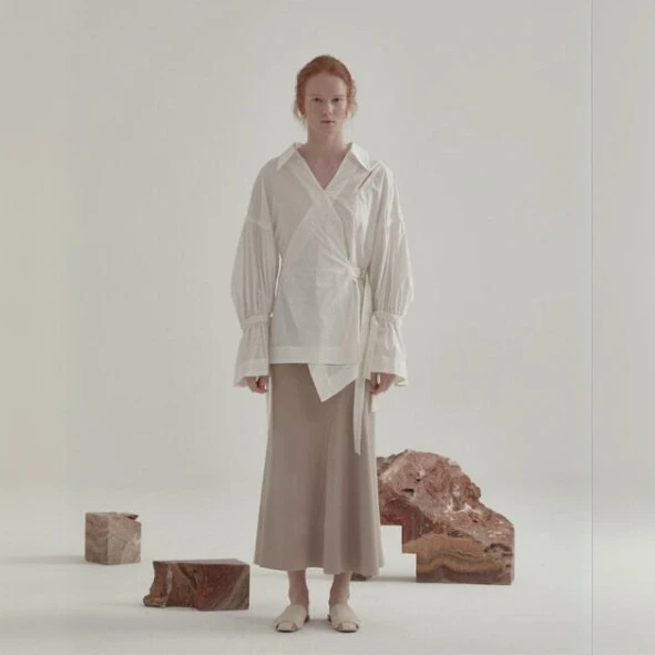 全新未使用  设计师品牌musee 衬衣白色02 白色白色TP008655