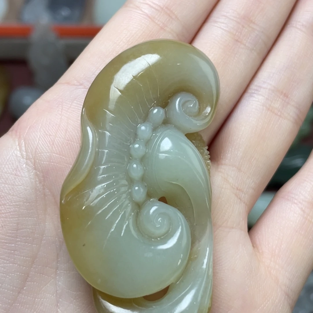 和田玉（糖玉）未镶嵌颈饰