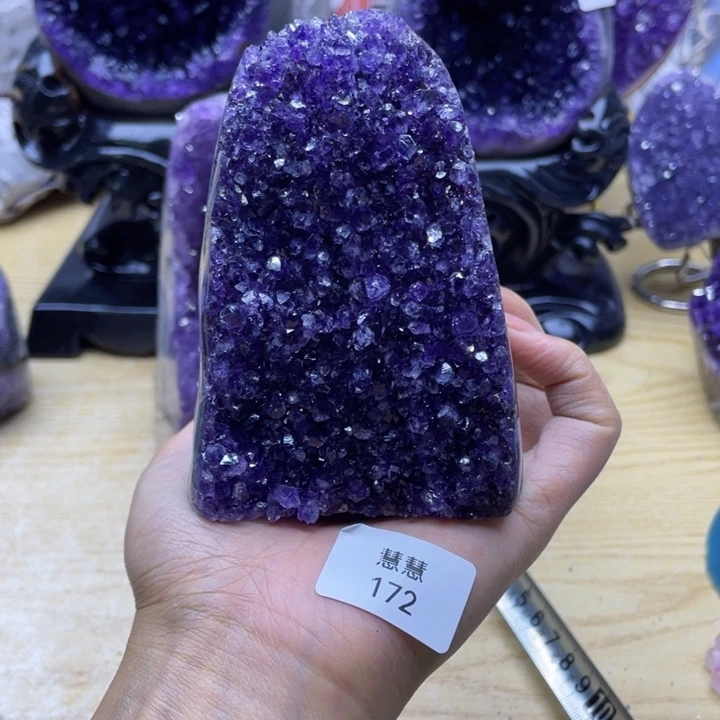 未镶嵌水晶大型摆件（非配饰）