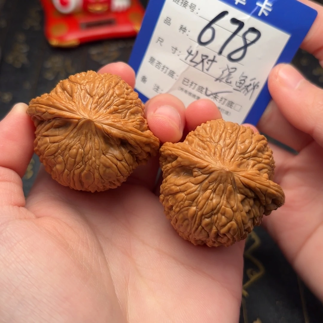 文玩核桃吊坠泥鳅