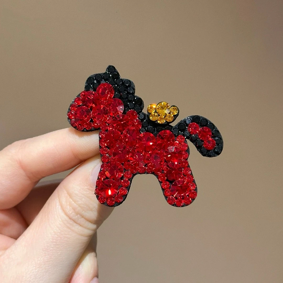 卡通小众红色小马发夹女新款百搭新年头饰碎发刘海侧边夹4107