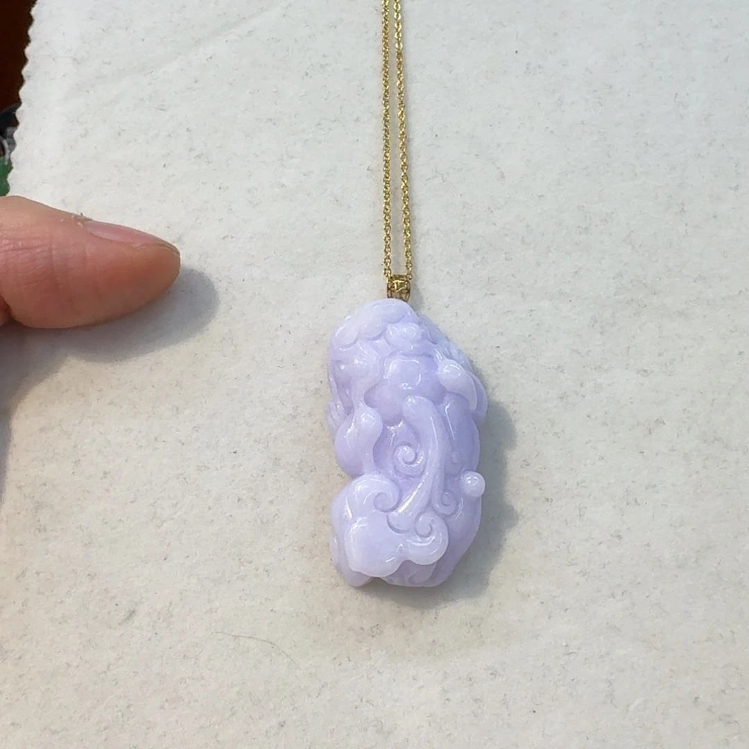 翡翠18K金镶嵌颈饰貔貅