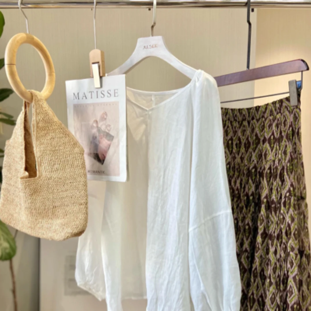 Coco v领棉麻透透慵懒度假衬衫