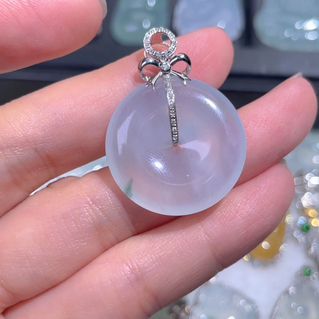 颈饰18K金镶嵌翡翠?*芳翡翠