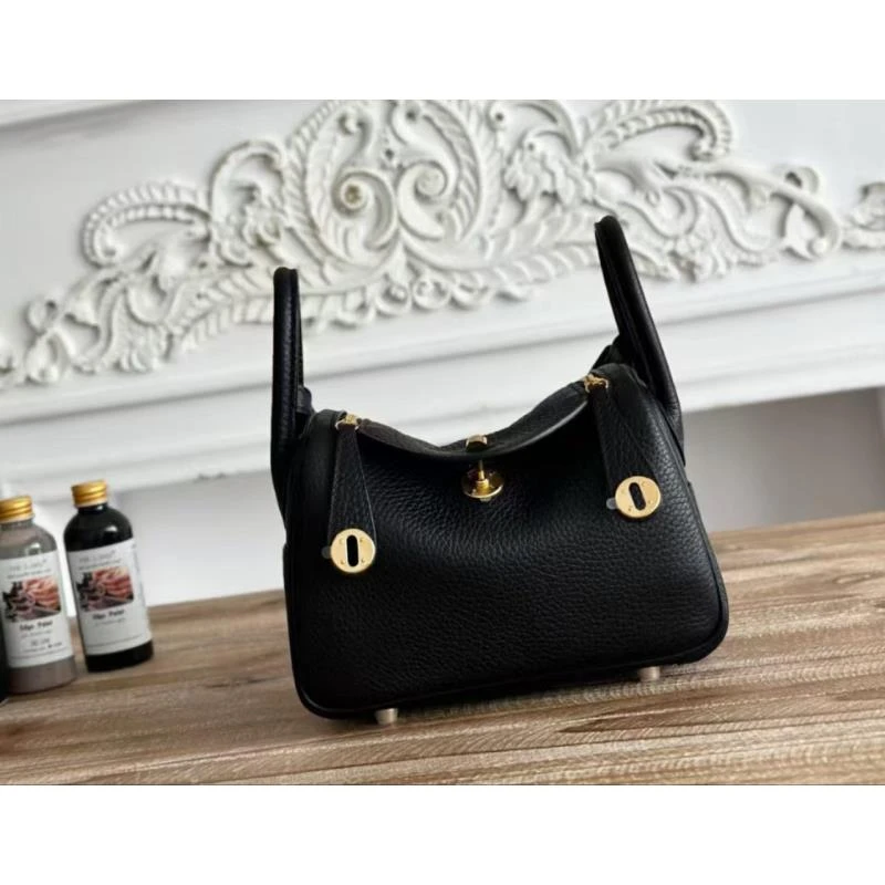 2025春夏新款简约时尚百搭腋下斜跨单肩手提包