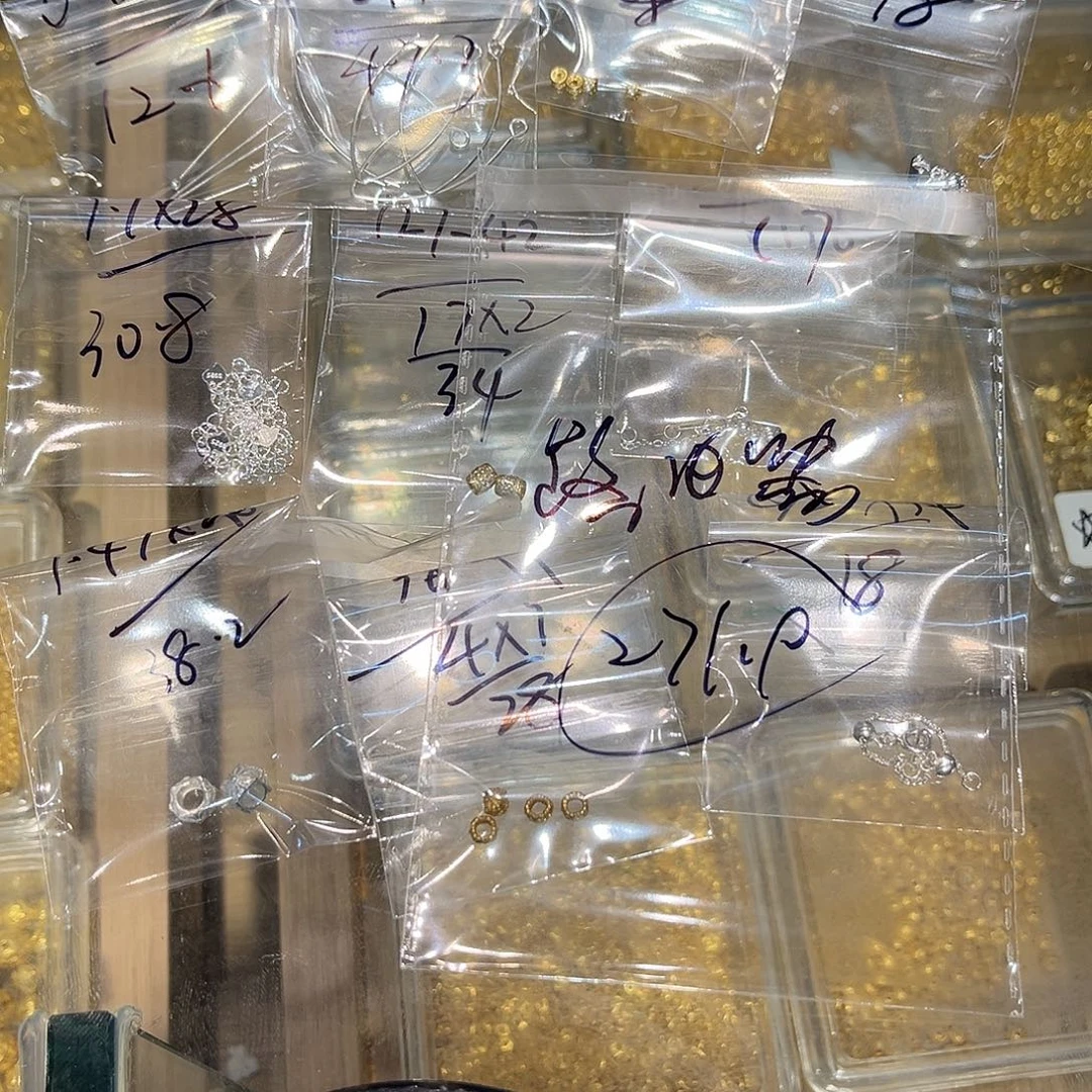 足银纯银925选款称重