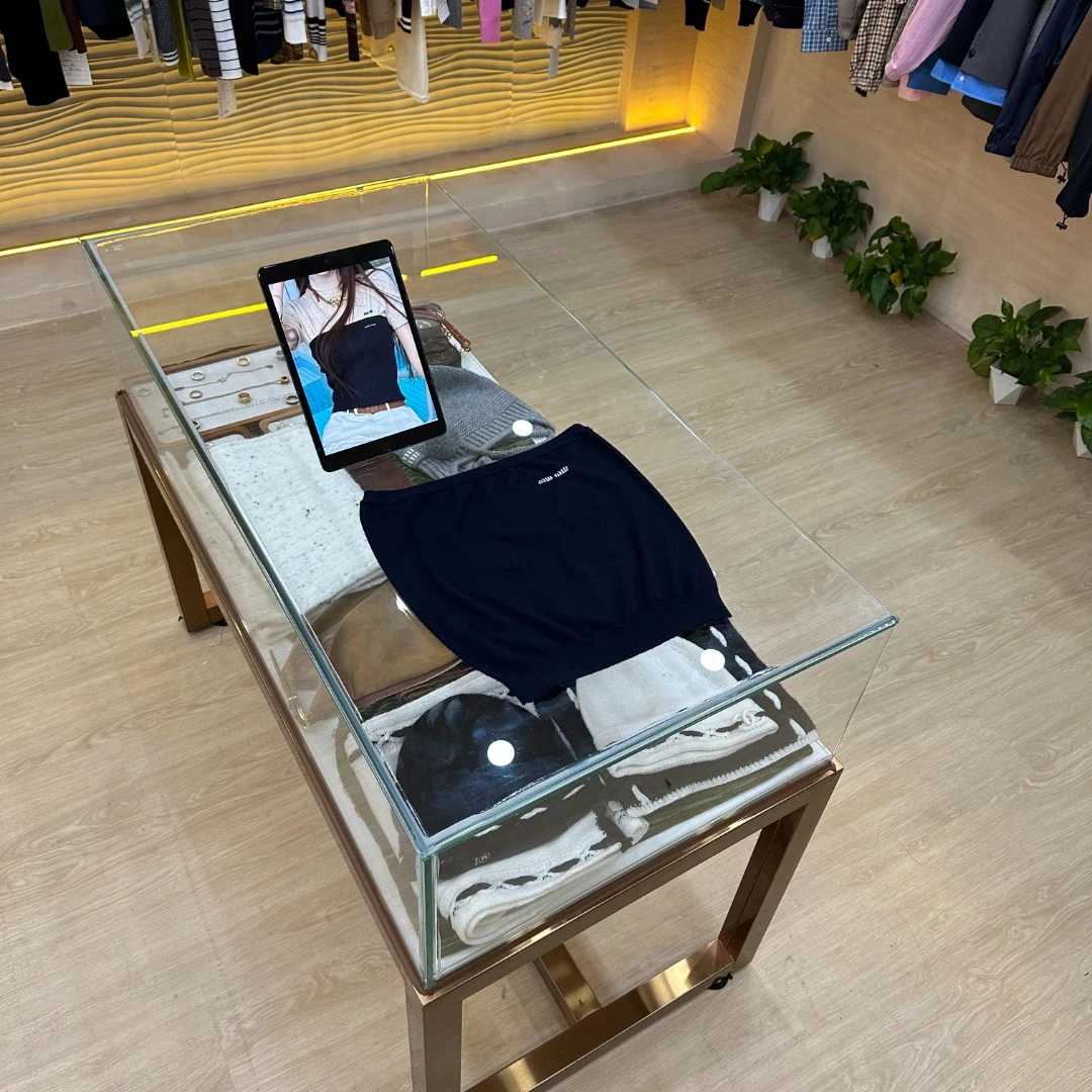 A171【M家】高版本25n春夏季设计感纯色字母刺绣背心黑色叠穿抹胸