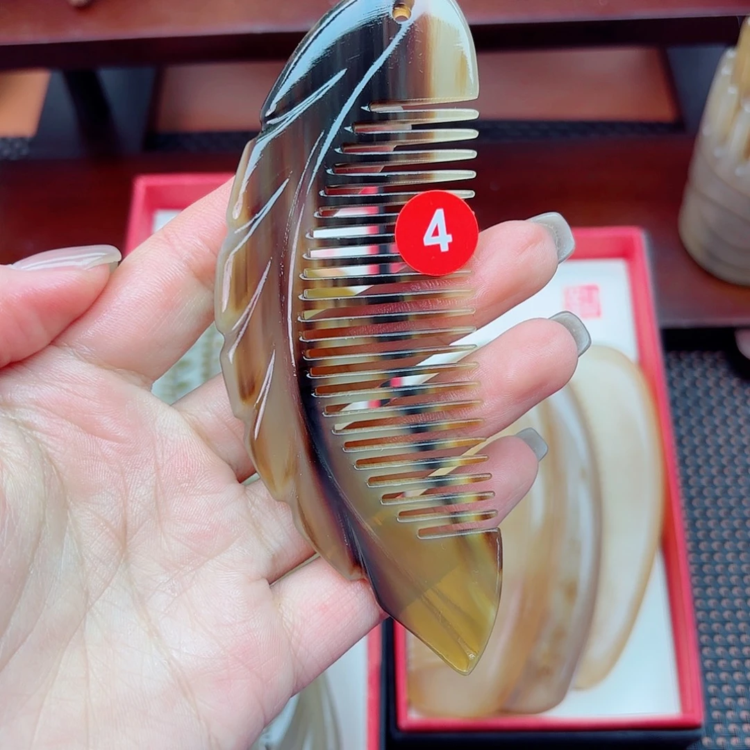 纯手工制作纯牛角梳子