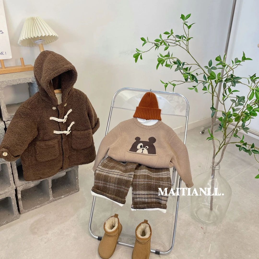 2024冬季新款儿童毛衣男女童卡通加厚口袋熊可爱圆领宝宝套头针织
