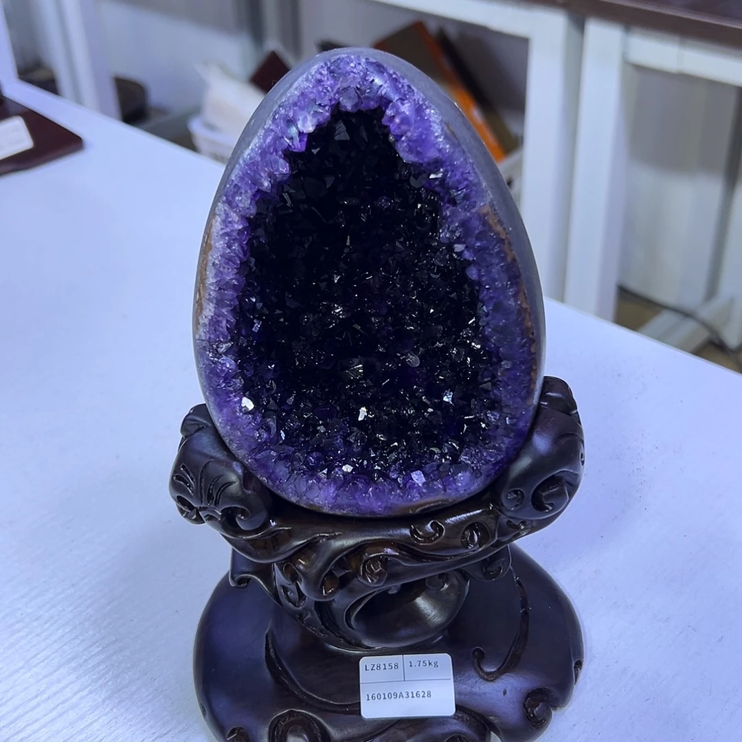 t***8紫晶未镶嵌大型摆件（非配饰）