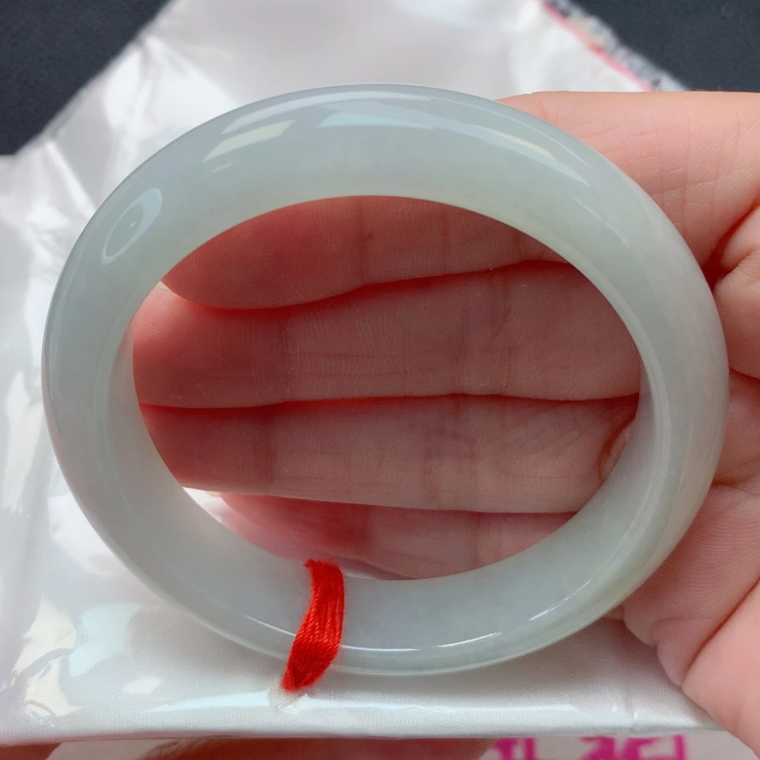 翡翠未镶嵌手镯56圈 细糯化茶黄底有纹