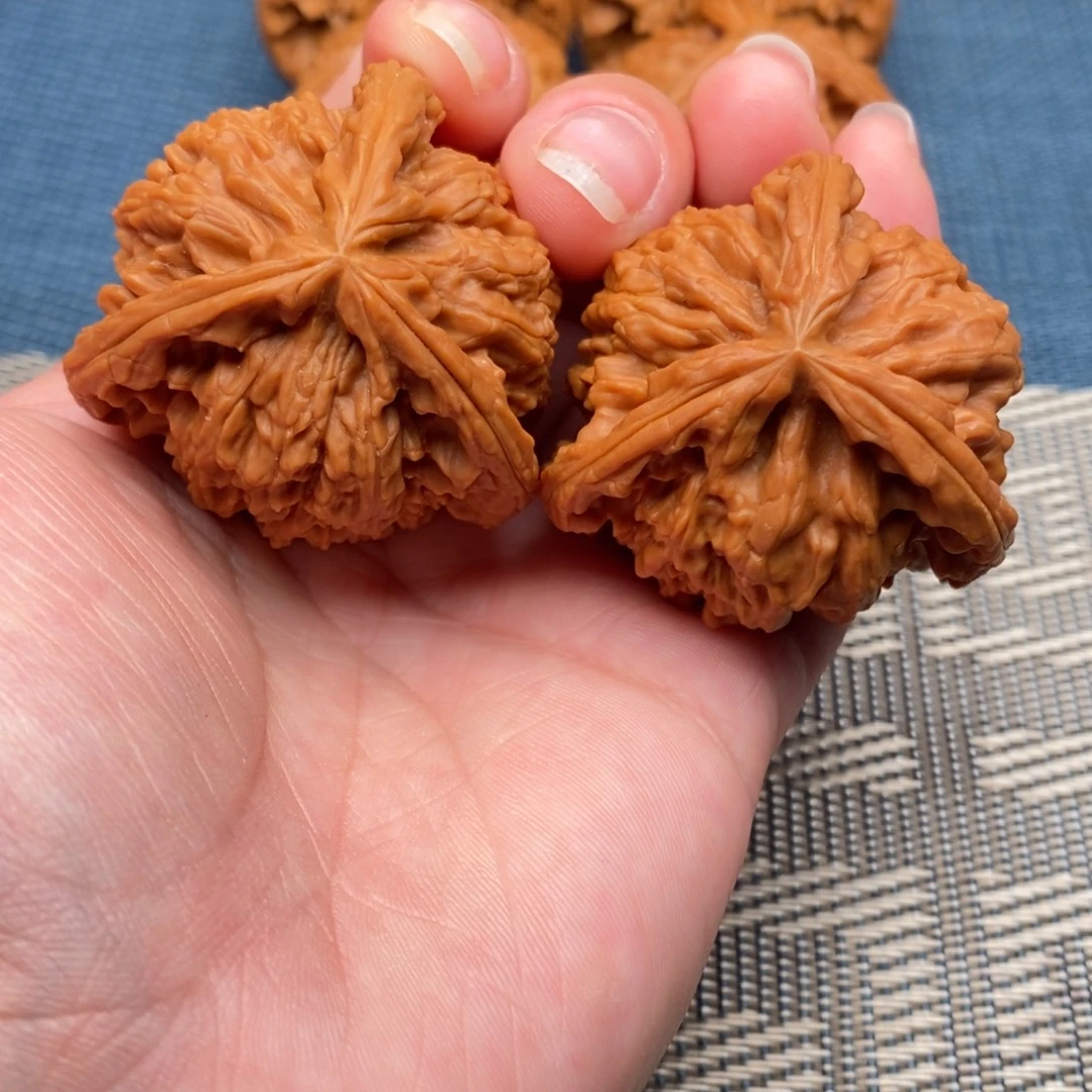 照***呗吊坠文玩核桃三棱