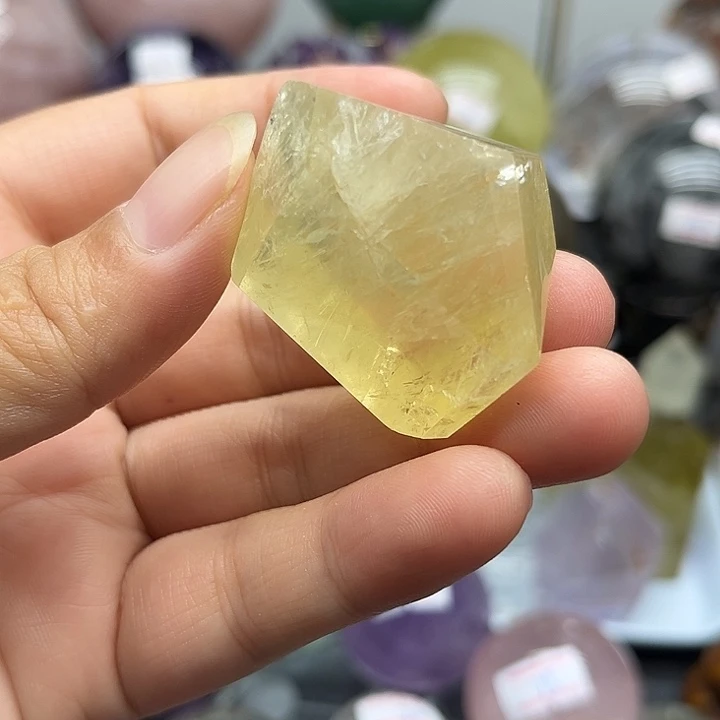 未镶嵌珠宝半成品水晶35克黄水晶随形
