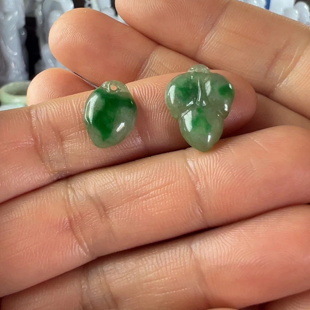 厚***缘翡翠未镶嵌手镯天然翡翠小件