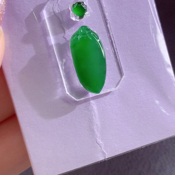 定制翡翠未镶嵌翡翠