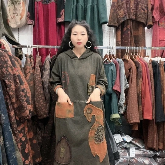 织绣招财猫牛仔连衣裙