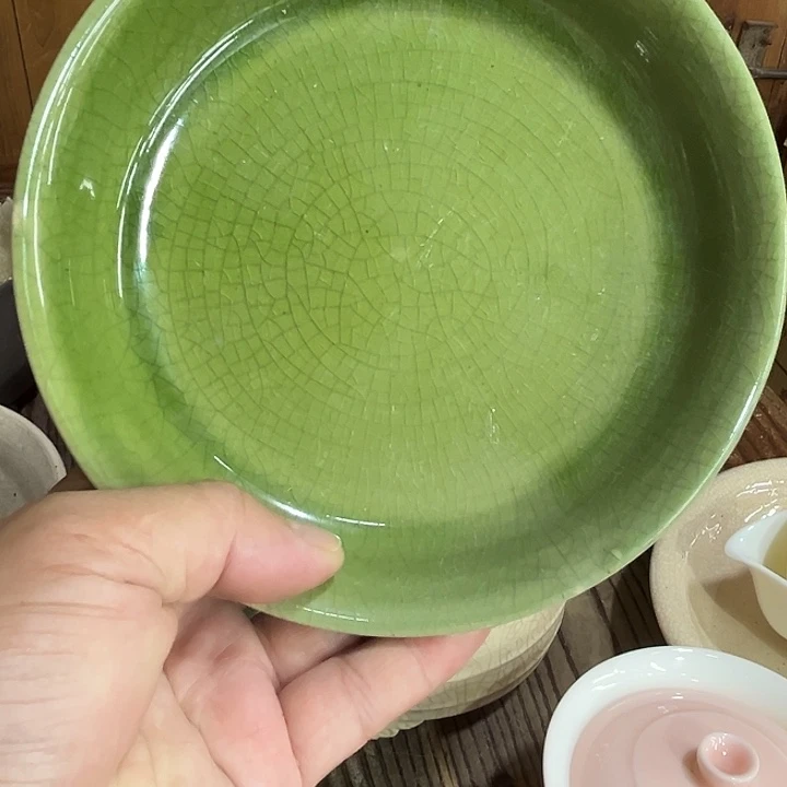 微瑕…………………………………变形