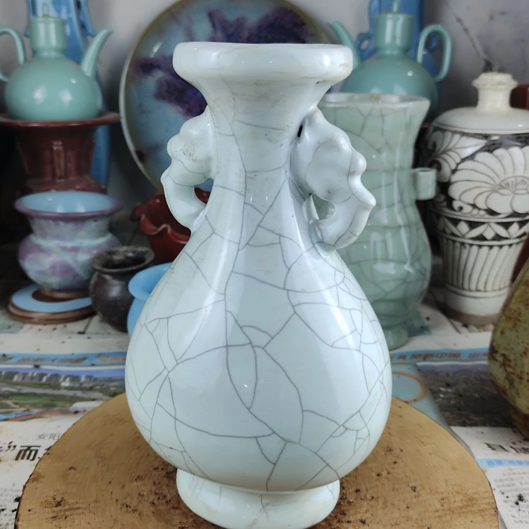 瓷片月白釉色官窑瓷器