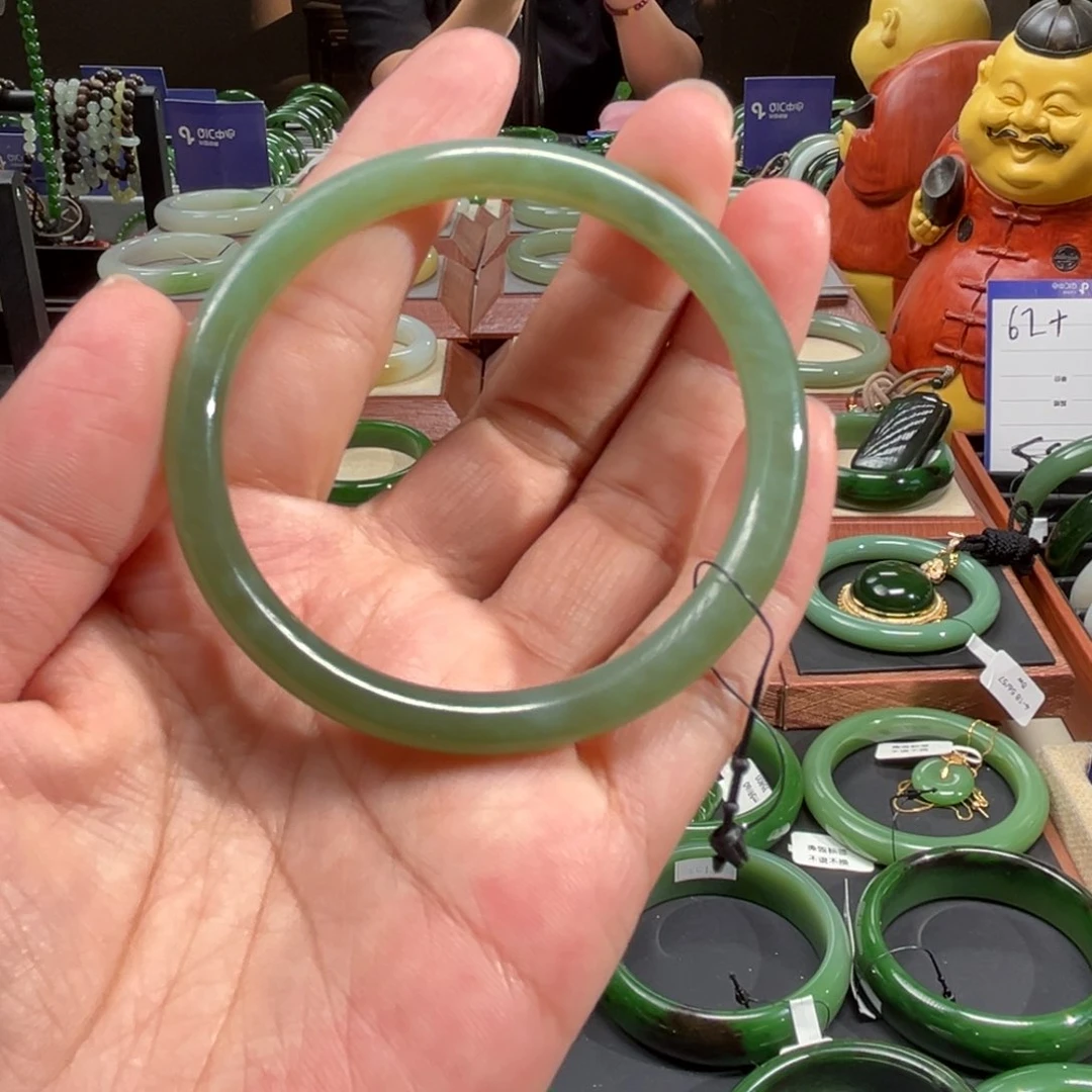 和田玉（碧玉）手镯未镶嵌