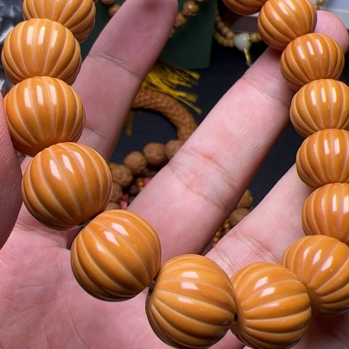 猴头核桃手串看看咯