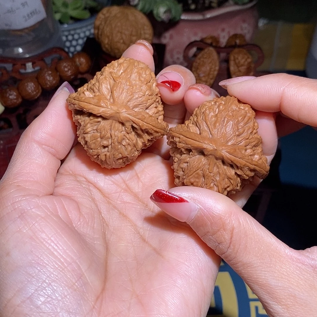 文玩核桃把件43.5南疆石