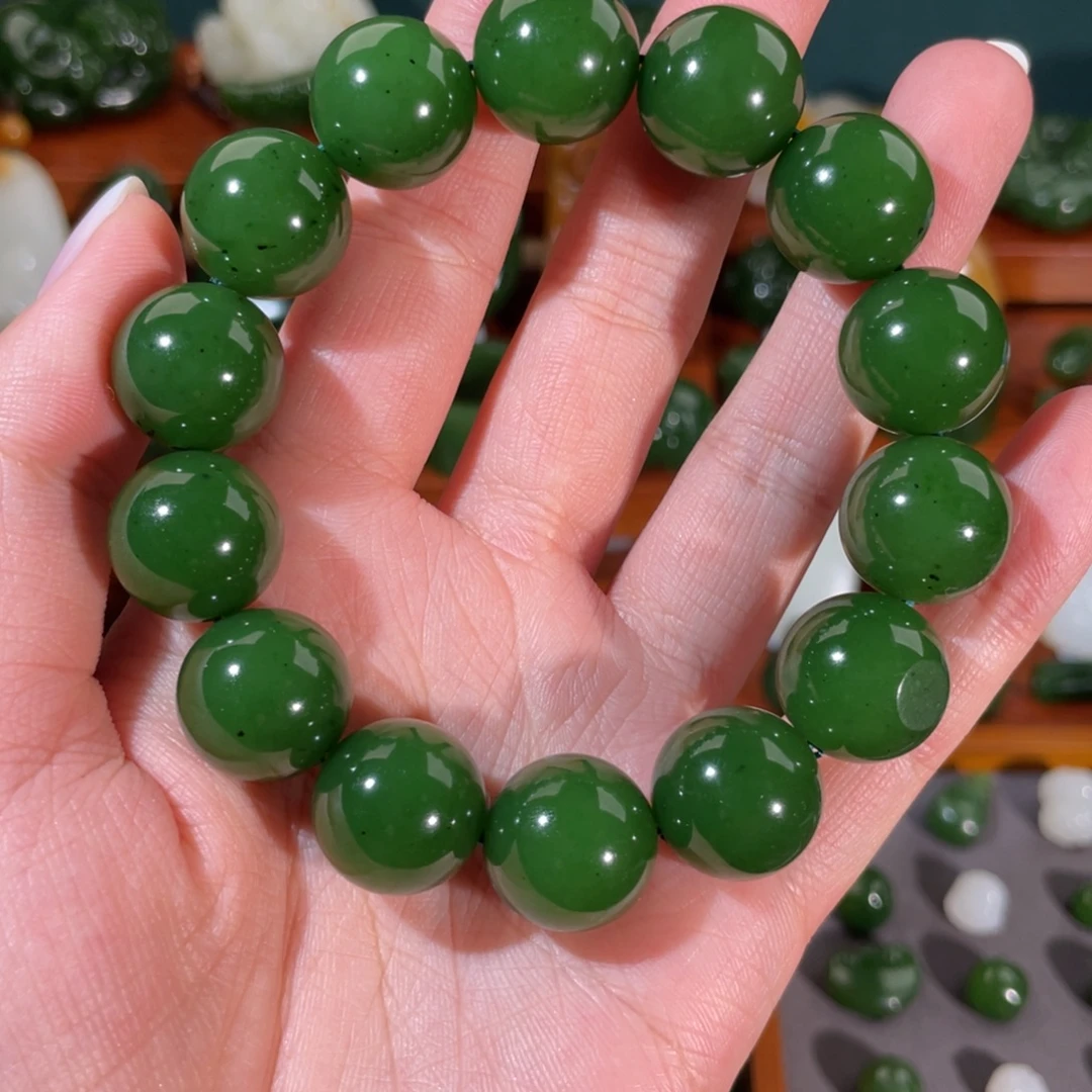 社***杂颈饰未镶嵌和田玉