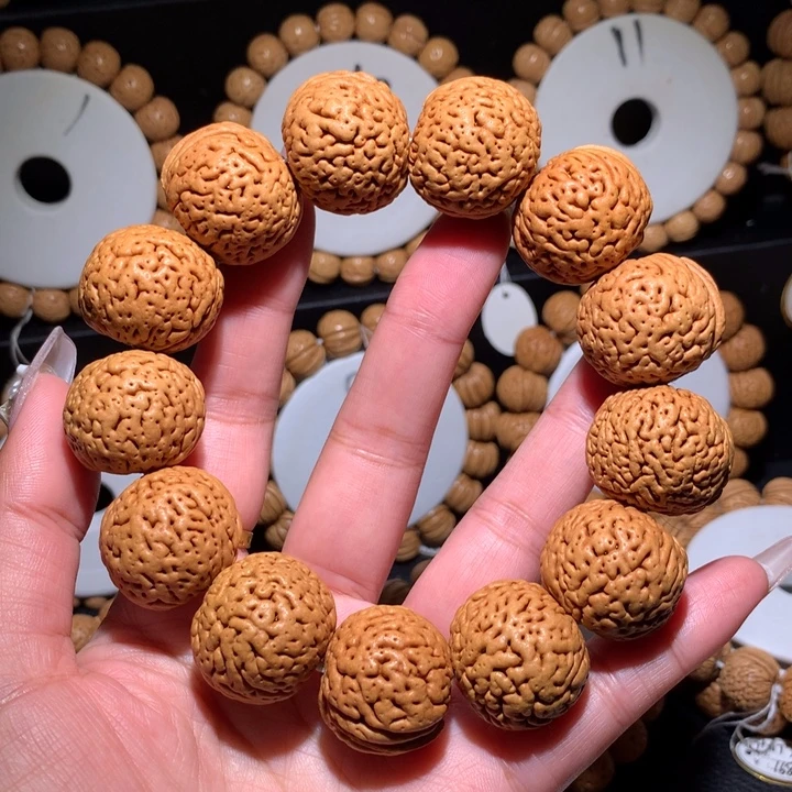 手串桃核野生大地雷