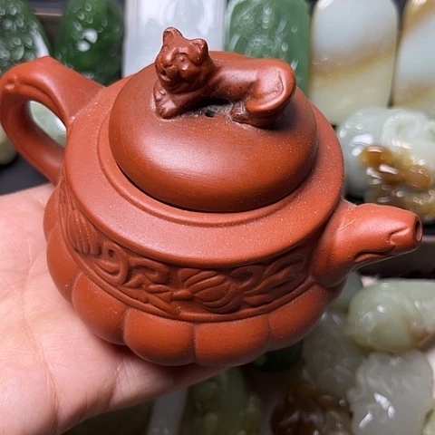 颈饰未镶嵌和田玉龍**神