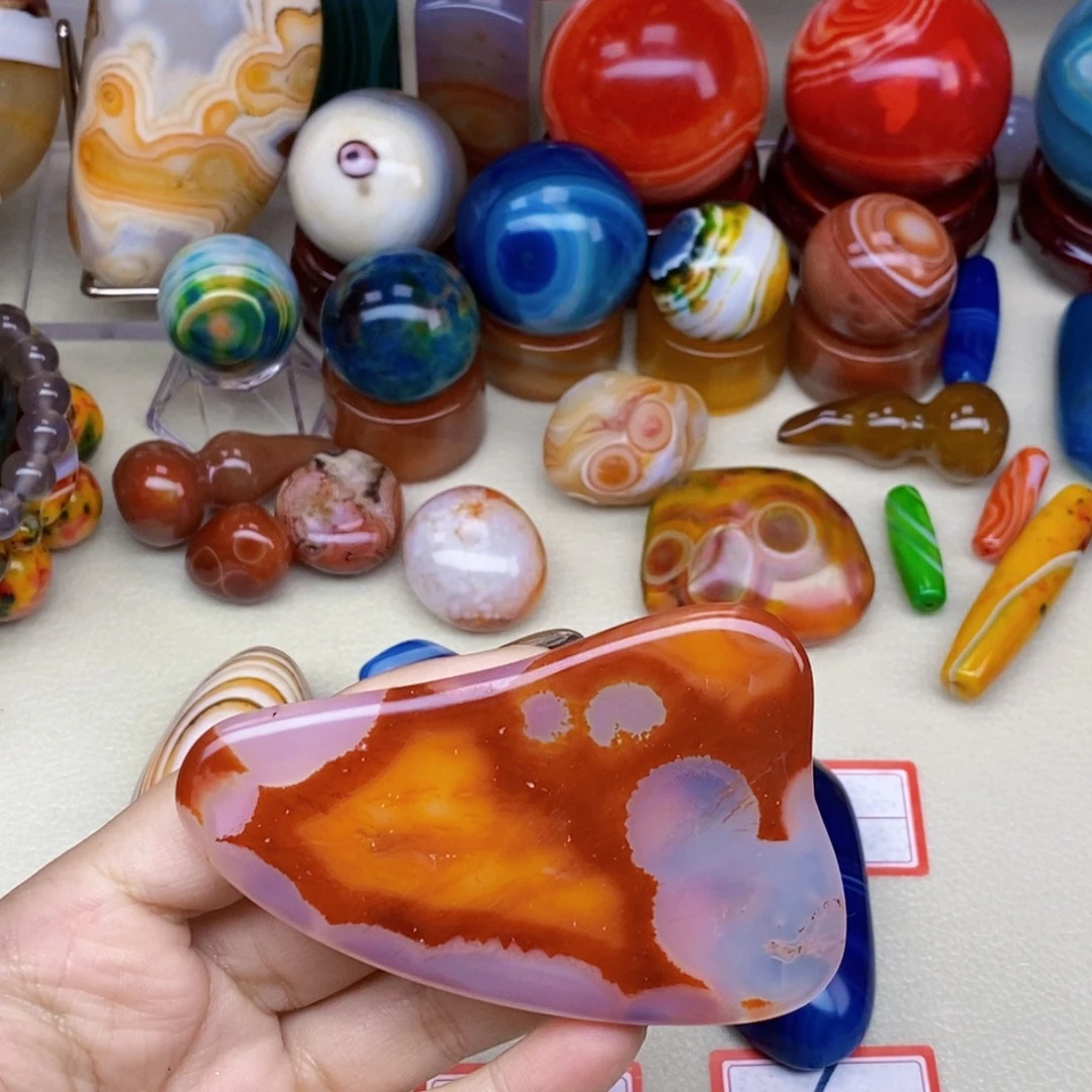 玛瑙/玉髓未镶嵌珠宝奇石