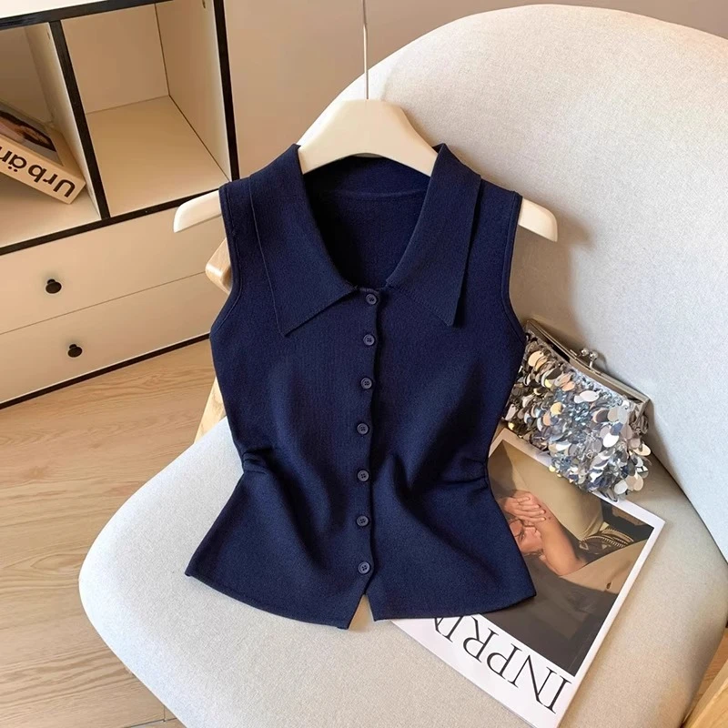 芊芊芙法式翻领高级感修身针织背心马甲女款气质开叉别致外穿上衣