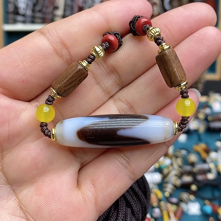 玛瑙/玉髓颈饰合金