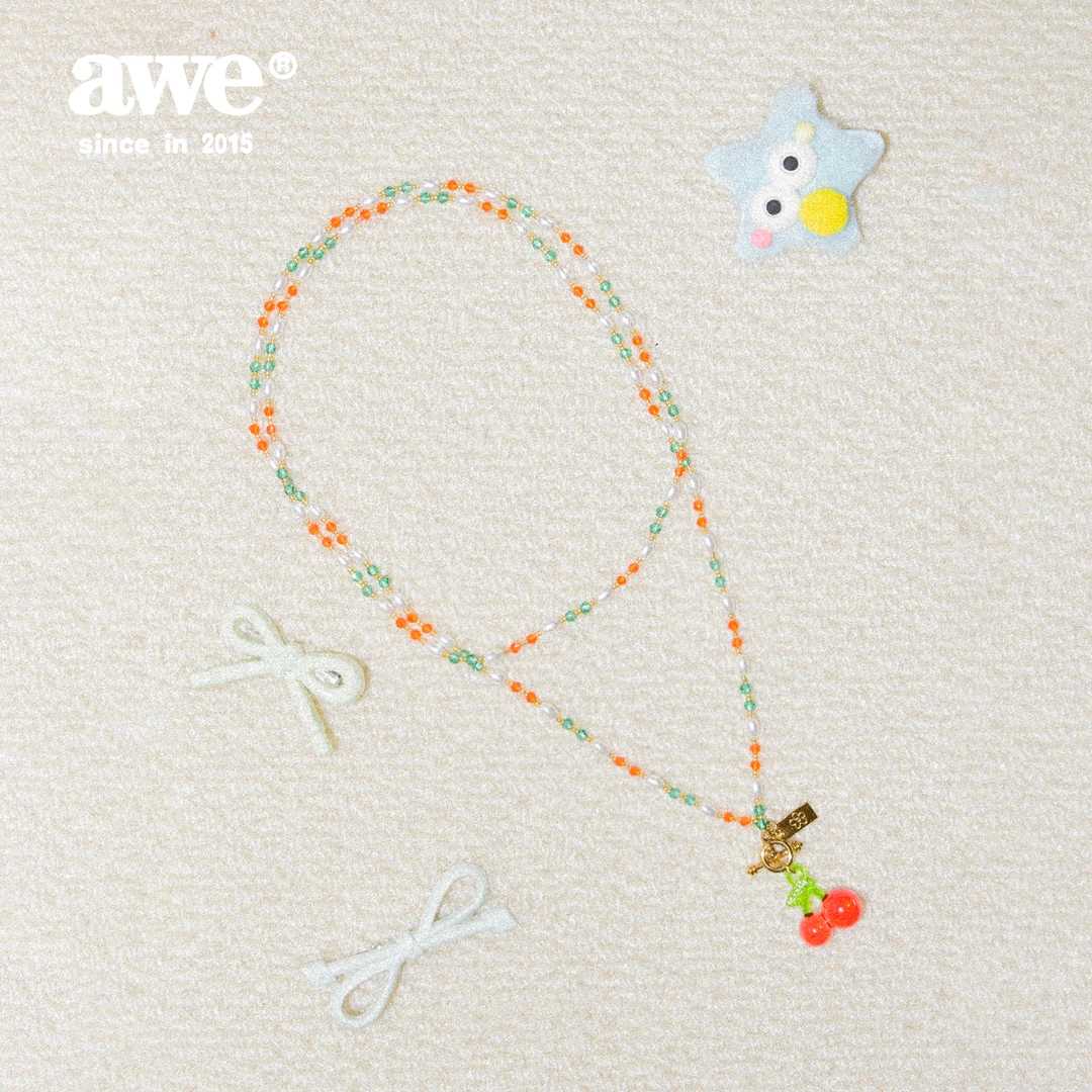 AWE 钛钢项链 小樱桃吊坠长款毛衣链珍串珠彩色水晶高级感配饰女
