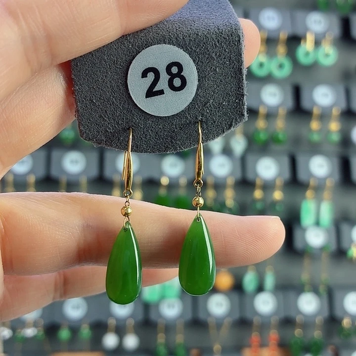 和田玉18K金镶嵌耳饰