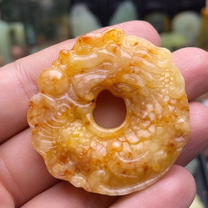 蛇纹石玉挂件未镶嵌