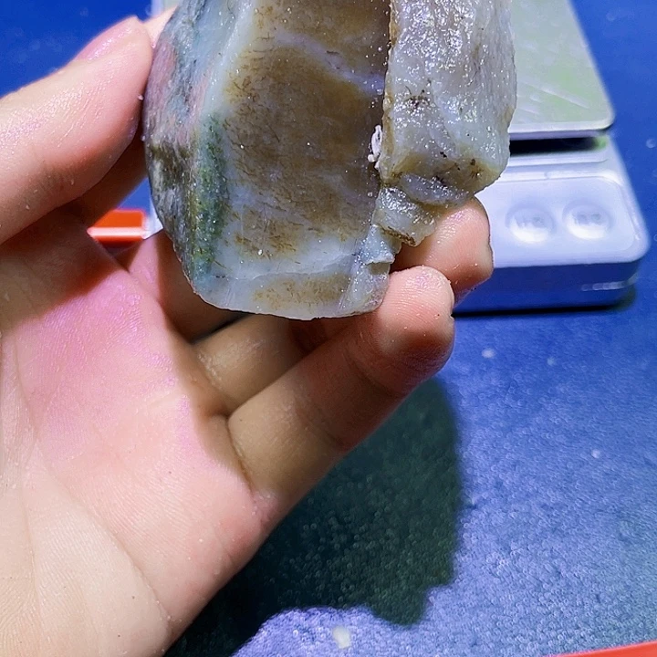 未镶嵌和田玉（糖玉）珠宝半成品